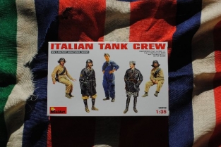 MA35093  ITALIAN TANK CREW WWII